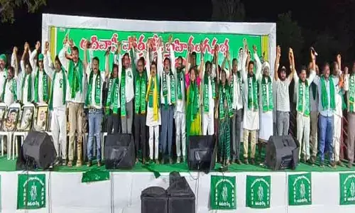 గర్జించిన ‘ఆదివాసీ పోరుకేక