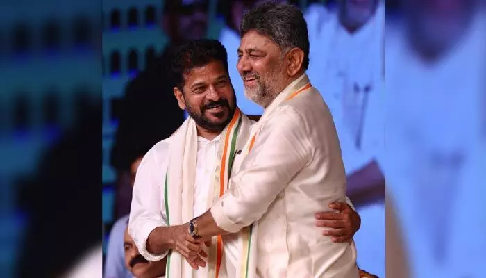 బెంగళూరులో డీకే శివకుమార్ ప్రమాణ వేడుక.. తెలంగాణ నేతల సందడి బెంగళూరులో డీకే శివకుమార్ ప్రమాణ వేడుక.. తెలంగాణ నేతల సందడి