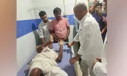 కాంగ్రెస్‌ నాయకుడిని పరామర్శించిన మంత్రి దామోదర్‌..