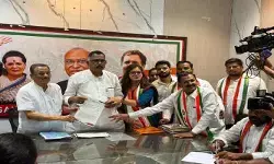 షబ్బీర్ అలీ పై కామారెడ్డి కాంగ్రెస్ నేతల ఫిర్యాదు