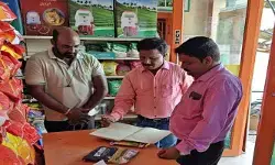 విత్తన దుకాణాల్లో జిల్లా అధికారుల తనిఖీలు