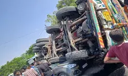 చార‌కొండ‌లో బీభ‌త్సం సృష్టించిన లారీ..!