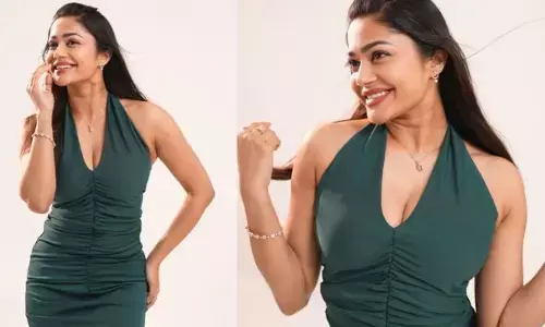గ్రీన్ టైట్ డ్రెస్‌లో గ్లామర్ షో.. ఆకట్టుకుంటున్న పాపం ప్రతాప్ బ్యూటీ