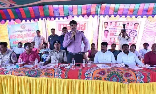 కర్ణంగూడను జిల్లాకు ఆదర్శ గ్రామంగా తీర్చిదిద్దాలి