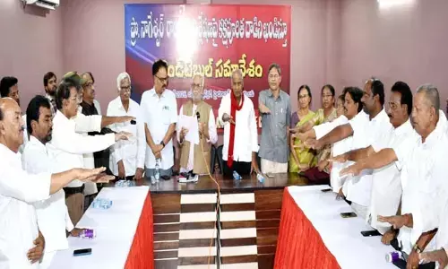 నాగేశ్వర్‌పై కేసులు ఎత్తివేయాలి.. అఖిలపక్ష రౌండ్ టేబుల్ సమావేశం డిమాండ్
