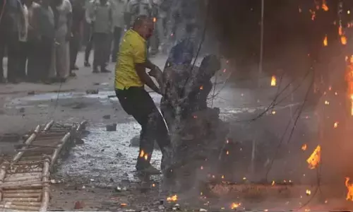 ఢిల్లీ అగ్ని ప్రమాదం.. హృదయ విదారక దృశ్యాలు