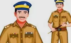 ఖాకీ ముసుగులో ఇద్దరు.. ఇద్దరే!?