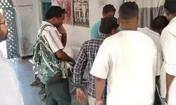 తహసీల్దార్ కార్యాలయంలో రిజిస్ట్రేషన్ల జాప్యం..