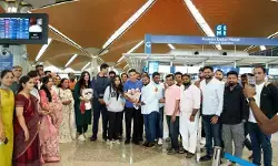 మలేషియాకు కేటీఆర్.. ఘన స్వాగతం పలికిన ఎన్నారైలు