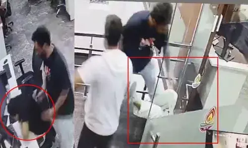 బ్రేకప్ చెప్పిందని ఘాతుకం.. మాజీ ప్రియురాలిని కత్తితో పొడిచి చంపిన ఉన్మాది