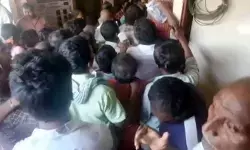 ఉదయం నుంచి పడిగాపులు... అయినా దక్కని ‘యూరియా’