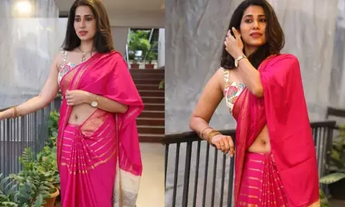Priya Hegde: చీరలో గ్లామర్ షో.. నడుము అందాలతో ఆకట్టుకున్న బ్యూటీ
