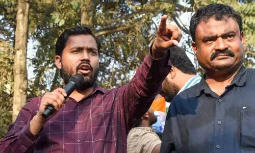 పాట్నా కోర్టులో లొంగిపోయిన ప్రముఖ కోచింగ్ గురు ఖాన్ సర్.. హత్యాయత్నం కేసు నమోదు!