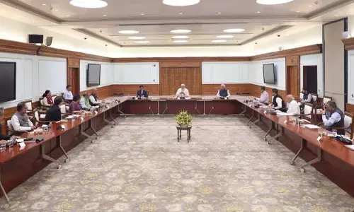 ఆర్థిక వృద్ధిపై ప్రధాని మోదీ కీలక సమీక్ష