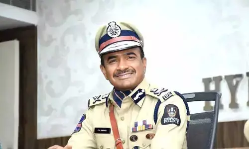 ఉమెన్ సేఫ్టీ వింగ్ స్పెషల్ ప్రాజెక్ట్.. స్త్రీ రైడ్ ను ప్రారంభించిన డీజీపీ సి.వి. ఆనంద్