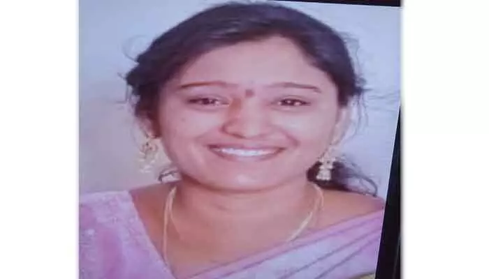 తాడ్వాయిలో వివాహిత ఆత్మహత్య తాడ్వాయిలో వివాహిత ఆత్మహత్య