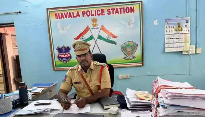 నకిలీ పత్రాలతో భూమి రిజిస్ట్రేషన్ మోసం.. రూ.14.45 లక్షలు స్వాహా! నకిలీ పత్రాలతో భూమి రిజిస్ట్రేషన్ మోసం.. రూ.14.45 లక్షలు స్వాహా!