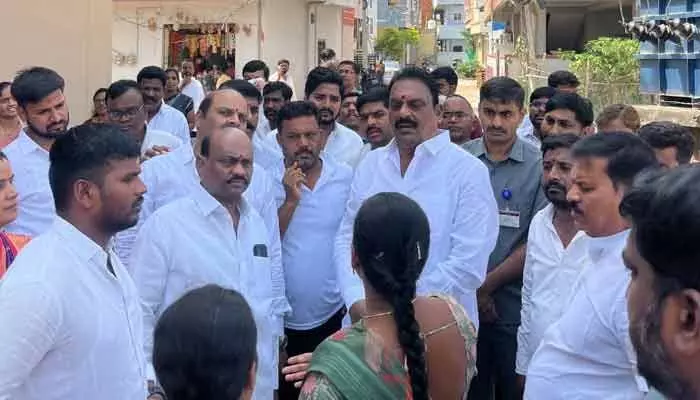 ప్రజాసమస్యలను పరిష్కరించడమే మా లక్ష్యం : ఎమ్మెల్యే ప్రకాష్ గౌడ్ ప్రజాసమస్యలను పరిష్కరించడమే మా లక్ష్యం : ఎమ్మెల్యే ప్రకాష్ గౌడ్