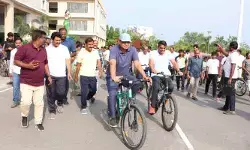 సైక్లింగ్ కాలుష్య నియంత్రణకు దోహదం: జిల్లా కలెక్టర్ సైక్లింగ్ కాలుష్య నియంత్రణకు దోహదం: జిల్లా కలెక్టర్