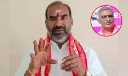 ఫ్రస్ట్రేషన్లో ఏదో ఊహించుకుని మాట్లాడుతున్నారు.. హరీశ్ రావుపై ఆది శ్రీనివాస్ ఫైర్ ఫ్రస్ట్రేషన్లో ఏదో ఊహించుకుని మాట్లాడుతున్నారు.. హరీశ్ రావుపై ఆది శ్రీనివాస్ ఫైర్