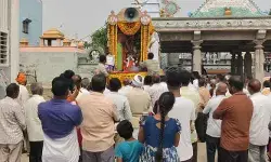 వర్షాలు సంతృప్తిగా పడాలని రామాలయంలో ముడుపు విప్పిన రైతులు వర్షాలు సంతృప్తిగా పడాలని రామాలయంలో ముడుపు విప్పిన రైతులు