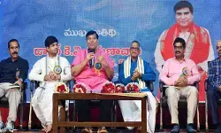 దేవాలయం వంటిది ఆకాశవాణి దేవాలయం వంటిది ఆకాశవాణి
