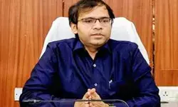 గైర్హాజరైతే చర్యలు తీసుకుంటాం: కలెక్టర్ గైర్హాజరైతే చర్యలు తీసుకుంటాం: కలెక్టర్