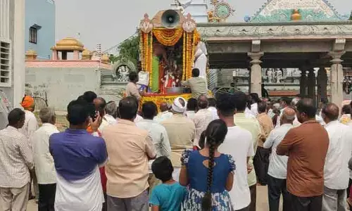 వర్షాలు సంతృప్తిగా  పడాలని రామాలయంలో ముడుపు విప్పిన రైతులు