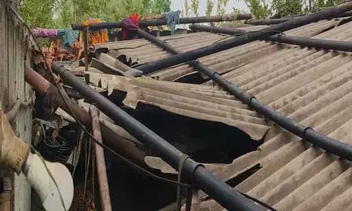 గొల్లపల్లి మండలంలో ఈదురు గాలుల బీభత్సం..!