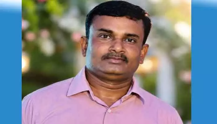 నవాబుపేట ఎస్సై గా బాధ్యతలు చేపట్టిన వి.నరేందర్ నవాబుపేట ఎస్సై గా బాధ్యతలు చేపట్టిన వి.నరేందర్