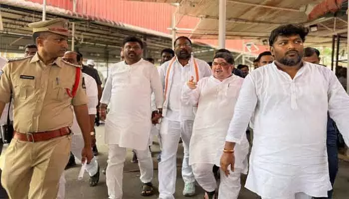 ఉబ్బసం రోగులకు రేపు చేప ప్రసాదం పంపిణీ ఉబ్బసం రోగులకు రేపు చేప ప్రసాదం పంపిణీ