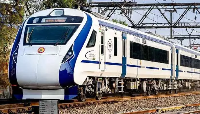 Ap: వందేభారత్ రైలుకు ప్రమాదం Ap: వందేభారత్ రైలుకు ప్రమాదం