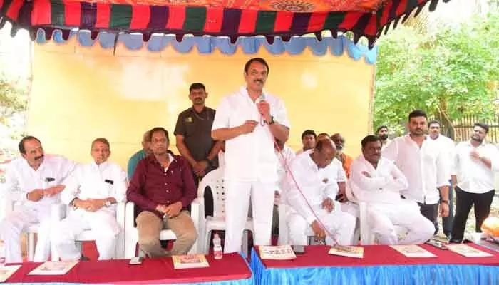 వీరన్నగుట్టను దివ్య క్షేత్రంగా తీర్చిదిద్దుతాం వీరన్నగుట్టను దివ్య క్షేత్రంగా తీర్చిదిద్దుతాం