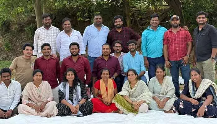 22 ఏళ్ల తర్వాత మిత్రుల కలయిక! 22 ఏళ్ల తర్వాత మిత్రుల కలయిక!