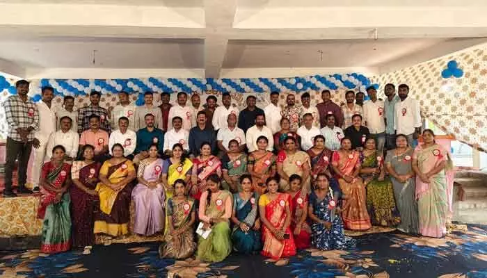ఘనంగా పూర్వ విద్యార్థుల సమ్మేళనం.. ఘనంగా పూర్వ విద్యార్థుల సమ్మేళనం..