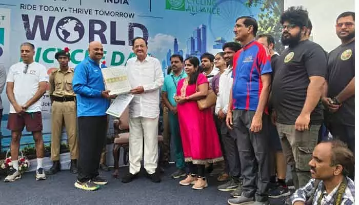 ఐఐటీ హైదరాబాద్ లో వరల్డ్ బైస్కిల్ డే వేడుకలు ఐఐటీ హైదరాబాద్ లో వరల్డ్ బైస్కిల్ డే వేడుకలు
