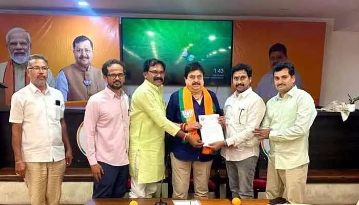 ఎల్ఎఎంఎం-2 విధానాన్ని పునఃసమీక్షించండి : టీబీజేపీ చీఫ్కు విజ్ఞప్తి ఎల్ఎఎంఎం-2 విధానాన్ని పునఃసమీక్షించండి : టీబీజేపీ చీఫ్కు విజ్ఞప్తి