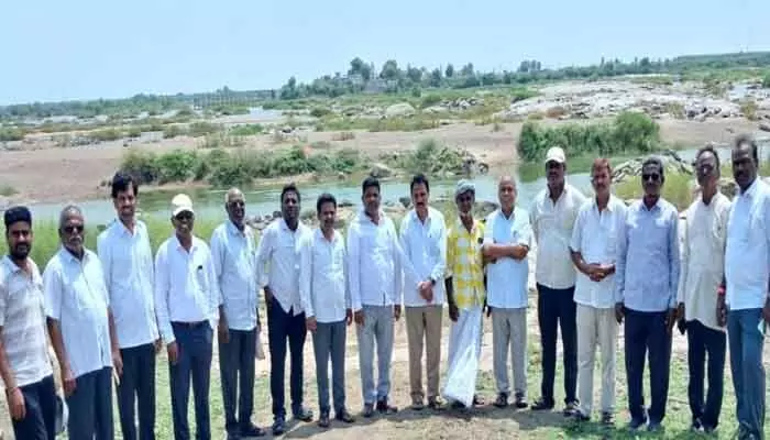 ఉమ్మడి మహబూబ్ నగర్ జిల్లాలో పెండింగ్ ప్రాజెక్టులను త్వరగా పూర్తి చేయాలి : జలసాధన కమిటీ ఉమ్మడి మహబూబ్ నగర్ జిల్లాలో పెండింగ్ ప్రాజెక్టులను త్వరగా పూర్తి చేయాలి : జలసాధన కమిటీ