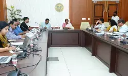 వీబీ జీ రామ్జీ చట్టంతో జరిగే నష్టాన్ని భర్తి చేసే విధంగా చర్యలు: మంత్రి సీతక్క వీబీ జీ రామ్జీ చట్టంతో జరిగే నష్టాన్ని భర్తి చేసే విధంగా చర్యలు: మంత్రి సీతక్క