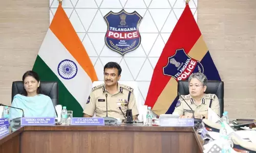 మహిళా పోలీసులకు ఫీల్డ్ డ్యూటీలు.. డీజీపీ సీవీ ఆనంద్ కీలక ఆదేశాలు