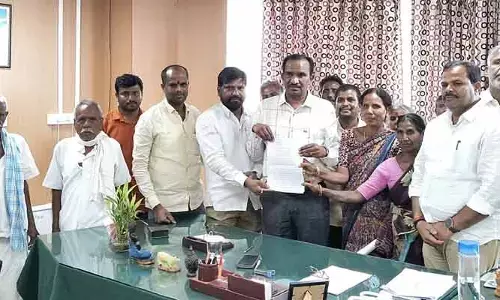 కోహెడ ఫ్రూట్ మార్కెట్ భూవివాదం పై ఎస్సీ కమిషన్ నోటీసు