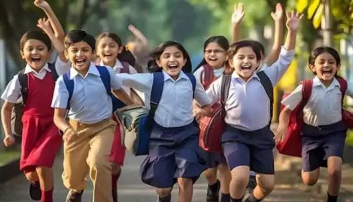 స్కూళ్లకు వేసవి సెలవులు పొడిగింపు.. క్లారిటీ స్కూళ్లకు వేసవి సెలవులు పొడిగింపు.. క్లారిటీ