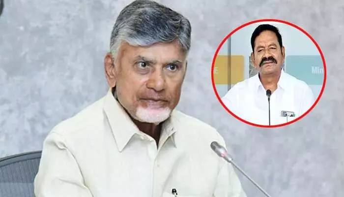 ఇంత పెద్ద తప్పు చేసినా ఎందుకు సస్పెండ్ చేయలేదు: సీఎం చంద్రబాబు ఇంత పెద్ద తప్పు చేసినా ఎందుకు సస్పెండ్ చేయలేదు: సీఎం చంద్రబాబు