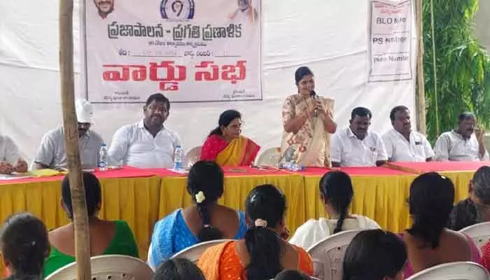 మహిళలు సామాజికంగా, ఆర్థికంగా, రాజకీయంగా అభివృద్ధి చెందాలి : వడ్ల మంజుల మహిళలు సామాజికంగా, ఆర్థికంగా, రాజకీయంగా అభివృద్ధి చెందాలి : వడ్ల మంజుల