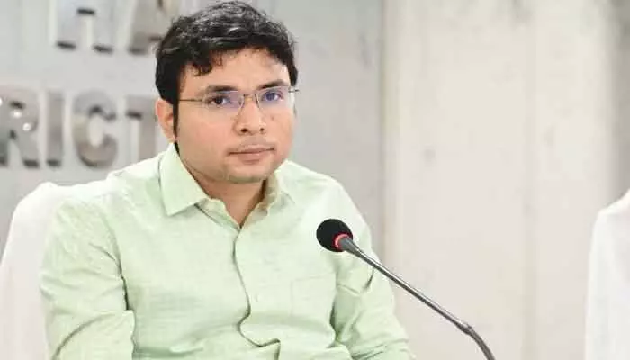 డీఏపీ అధిక ధరలకు విక్రయం..డీలర్ లైసెన్స్ సస్పెండ్... డీఏపీ అధిక ధరలకు విక్రయం..డీలర్ లైసెన్స్ సస్పెండ్...