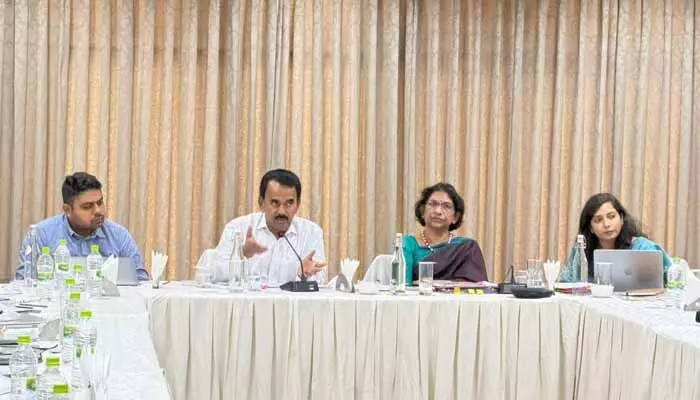 పర్యాటక రంగానికి రూట్ మ్యాప్ .. రాష్ట్రంలో ఎనిమిది ప్రాంతాల సమగ్ర అభివృద్ధికి ప్రణాళికలు పర్యాటక రంగానికి రూట్ మ్యాప్ .. రాష్ట్రంలో ఎనిమిది ప్రాంతాల సమగ్ర అభివృద్ధికి ప్రణాళికలు