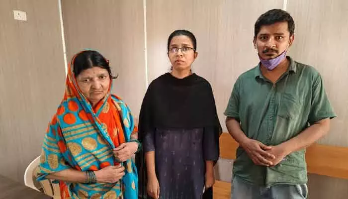 ఒక్క రోజులో పాస్పోర్టు ఇప్పిస్తామంటూ మోసం ఒక్క రోజులో పాస్పోర్టు ఇప్పిస్తామంటూ మోసం