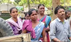 చింతలమానేపల్లిలో ఉద్రిక్తత : ఫారెస్ట్ అధికారులు–పోడు రైతుల మధ్య తీవ్ర వాగ్వాదం చింతలమానేపల్లిలో ఉద్రిక్తత : ఫారెస్ట్ అధికారులు–పోడు రైతుల మధ్య తీవ్ర వాగ్వాదం