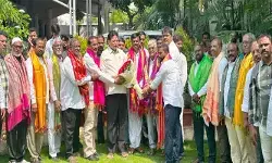 కార్మికుల నమ్మకాన్ని నిలబెట్టుకోవాలి : మంత్రి దుద్దిళ్ల శ్రీధర్ బాబు కార్మికుల నమ్మకాన్ని నిలబెట్టుకోవాలి : మంత్రి దుద్దిళ్ల శ్రీధర్ బాబు