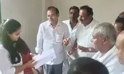 ధాన్యం కొనుగోలు వేగవంతం చేయాలి.. కలెక్టర్ కు మాజీ ఎమ్మెల్యే వినతి ధాన్యం కొనుగోలు వేగవంతం చేయాలి.. కలెక్టర్ కు మాజీ ఎమ్మెల్యే వినతి